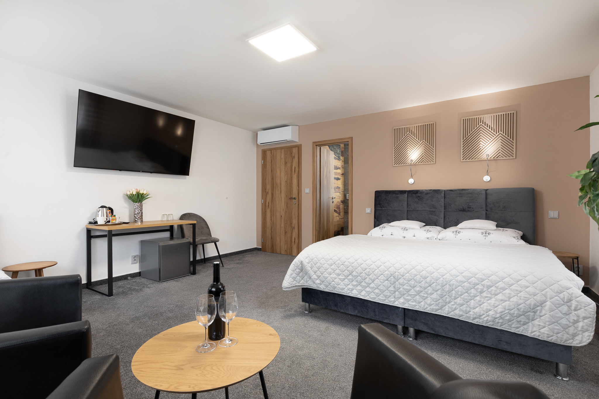 Deluxe room for 3 guests